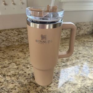 Taupe Stanley quencher tumbler